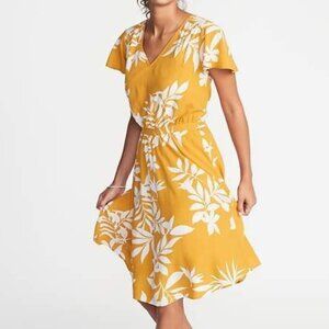 OLD NAVY Waist Defined V-Neck Dress Mustard Yellow White Floral Cap Sleeve Knee